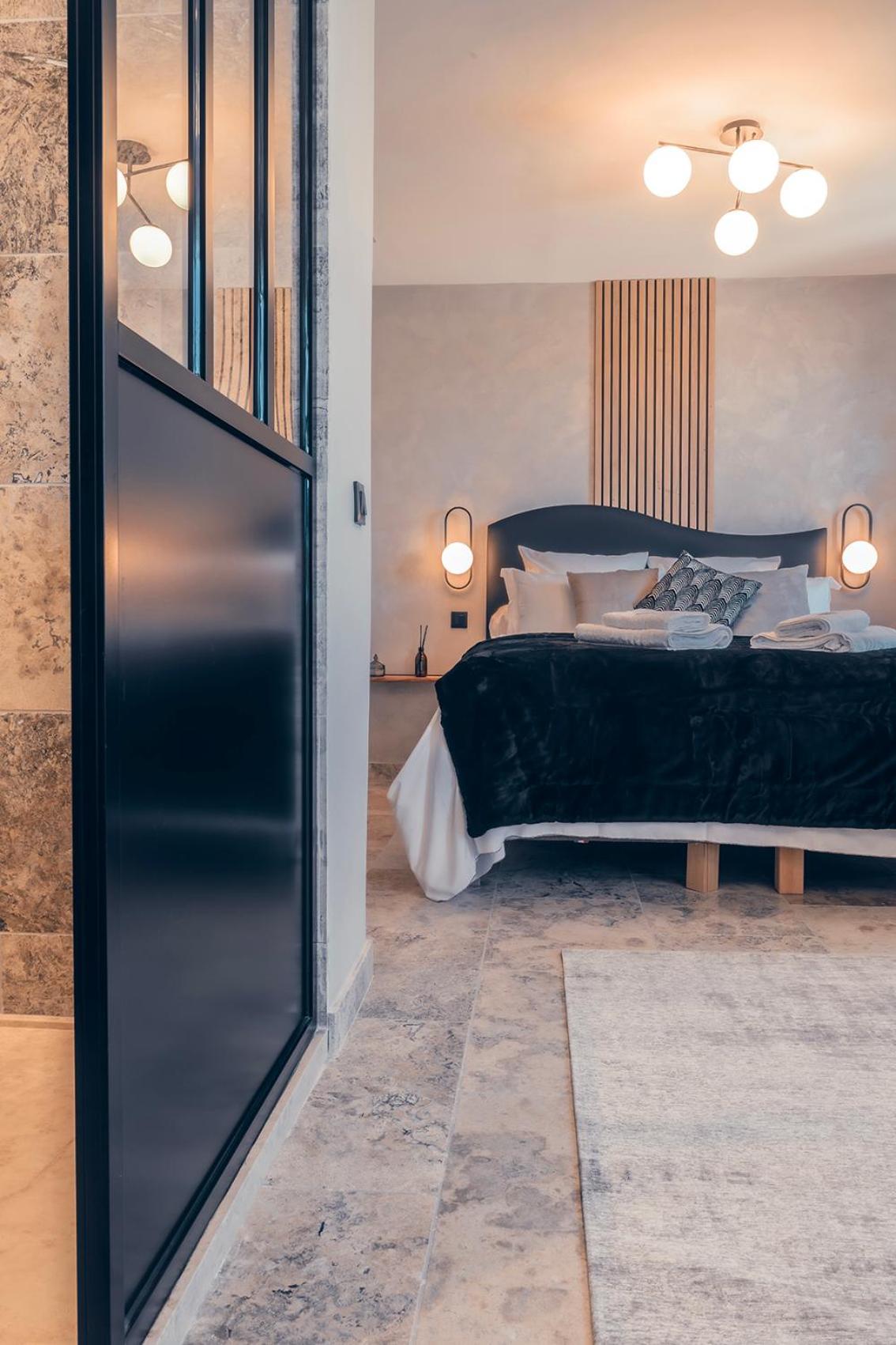 Les Suites De L'Etang Cucuron Ngoại thất bức ảnh
