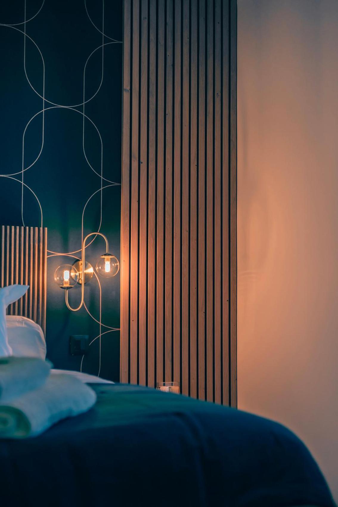 Les Suites De L'Etang Cucuron Ngoại thất bức ảnh