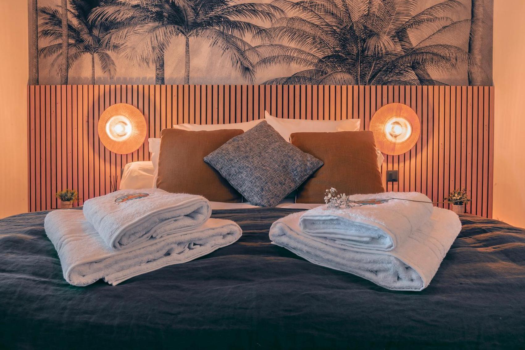 Les Suites De L'Etang Cucuron Ngoại thất bức ảnh