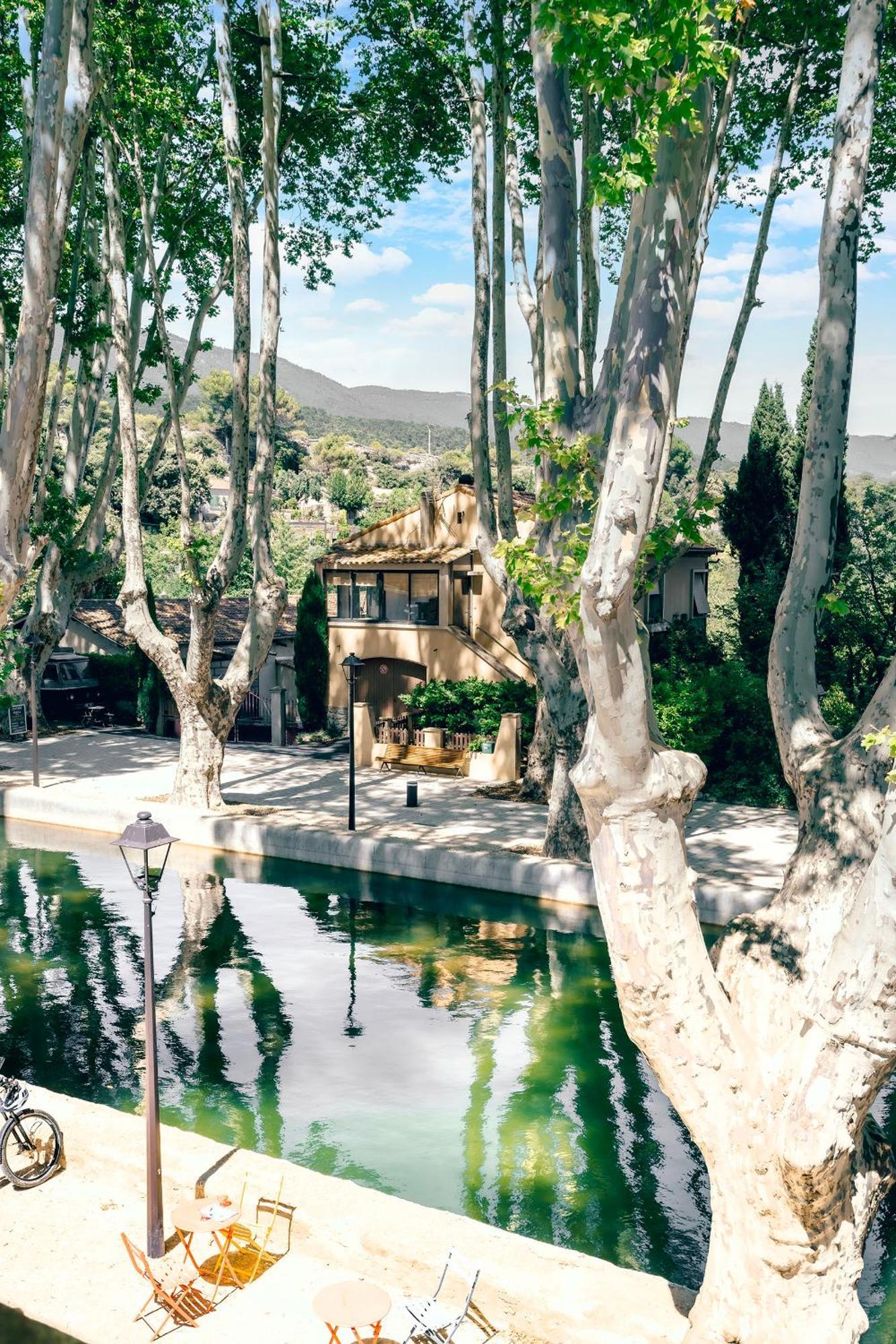 Les Suites De L'Etang Cucuron Ngoại thất bức ảnh