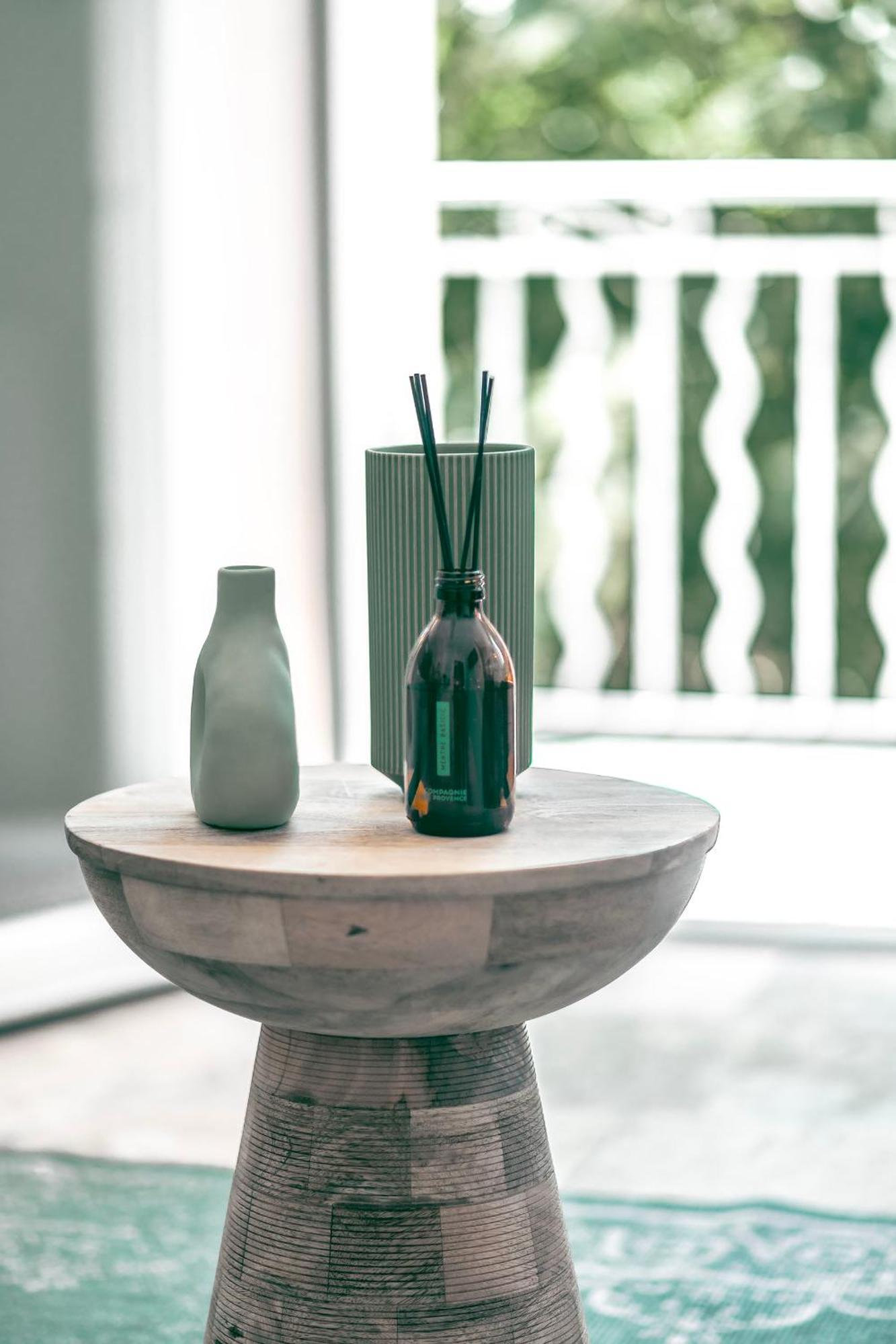 Les Suites De L'Etang Cucuron Ngoại thất bức ảnh